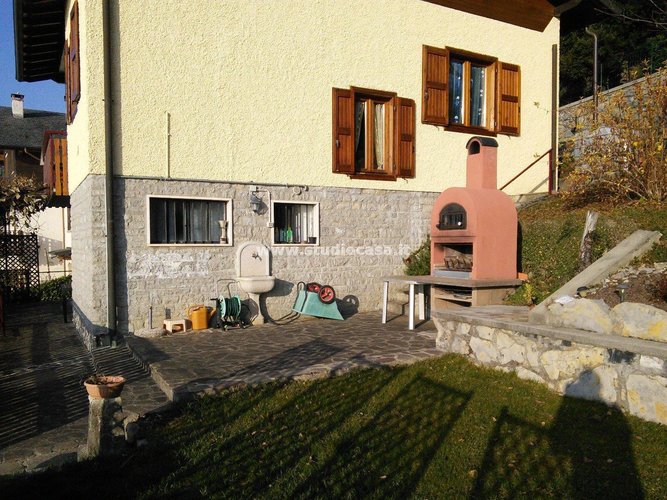 INTROVABILE VILLA SINGOLA! Costa Serina