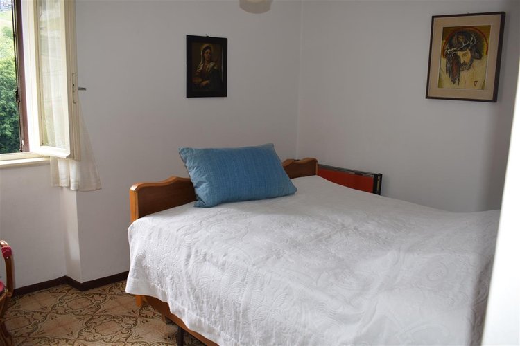 Costa Serina affare bilocali arredati con box Costa Serina