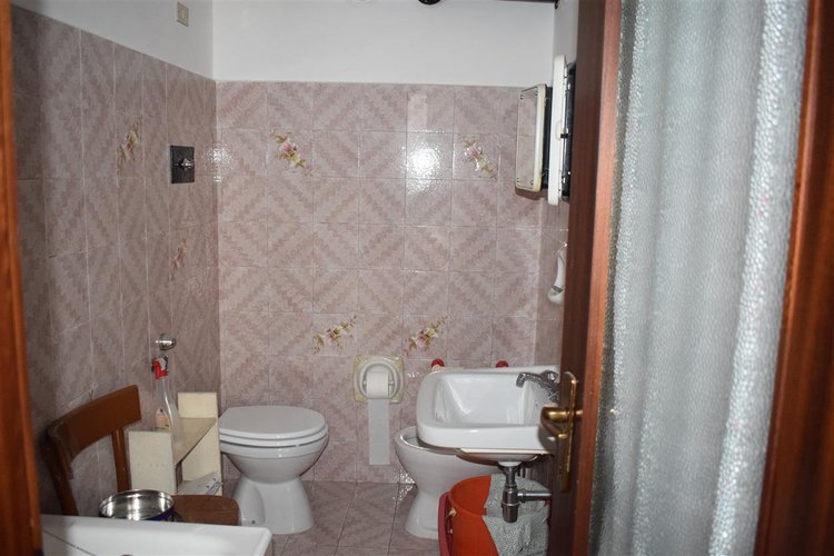 Costa Serina affare bilocali arredati con box Costa Serina