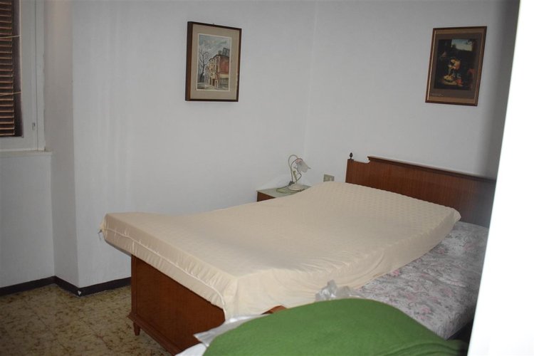 Costa Serina affare bilocali arredati con box Costa Serina