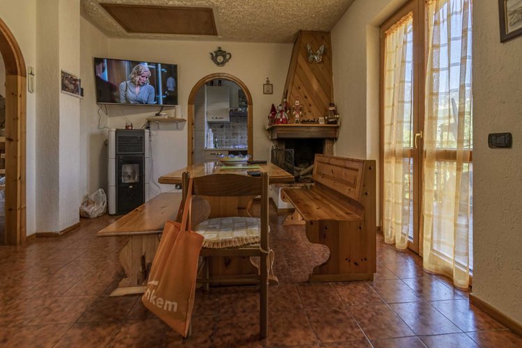 Algua Pagliaro, in villetta bifamiliare, ottimo trilocale con giardino e ampio terrazzo Algua