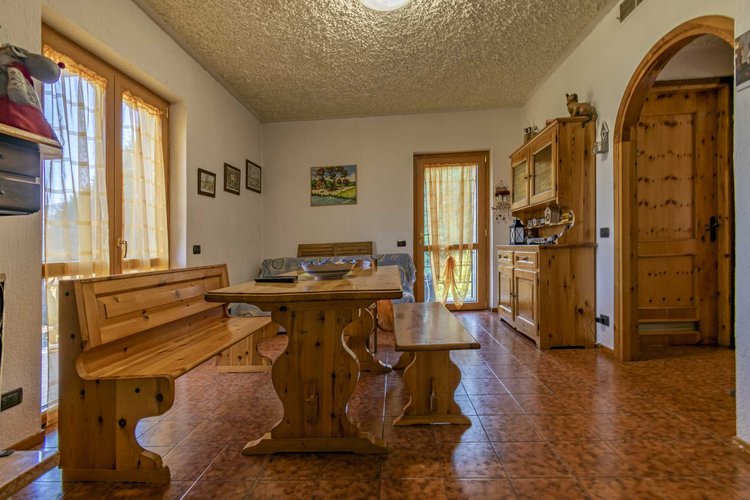 Algua Pagliaro, in villetta bifamiliare, ottimo trilocale con giardino e ampio terrazzo Algua