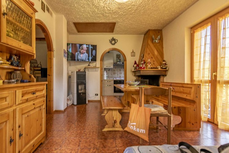 Algua Pagliaro, in villetta bifamiliare, ottimo trilocale con giardino e ampio terrazzo Algua