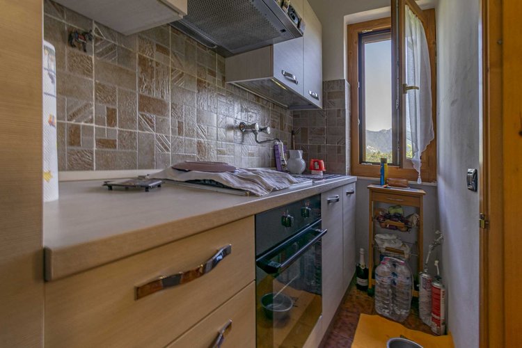 Algua Pagliaro, in villetta bifamiliare, ottimo trilocale con giardino e ampio terrazzo Algua