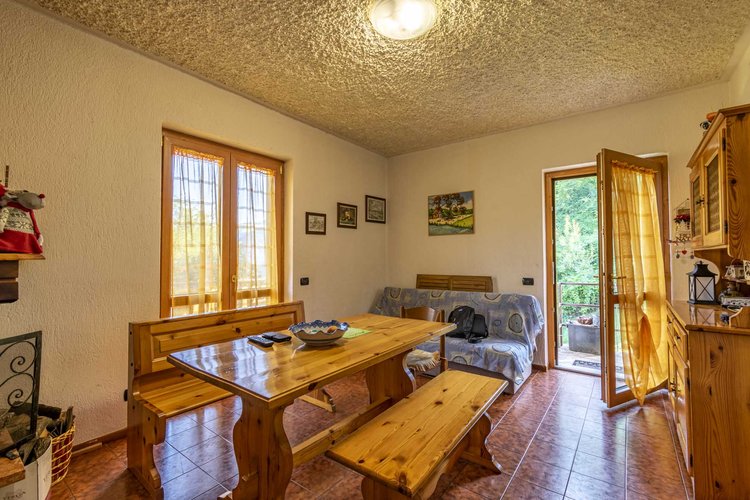 Algua Pagliaro, in villetta bifamiliare, ottimo trilocale con giardino e ampio terrazzo Algua