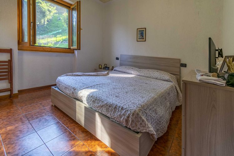 Algua Pagliaro, in villetta bifamiliare, ottimo trilocale con giardino e ampio terrazzo Algua