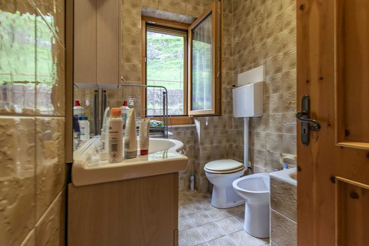 Algua Pagliaro, in villetta bifamiliare, ottimo trilocale con giardino e ampio terrazzo Algua