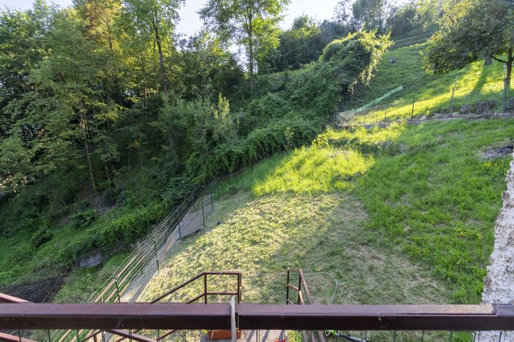 Algua Pagliaro, in villetta bifamiliare, ottimo trilocale con giardino e ampio terrazzo Algua