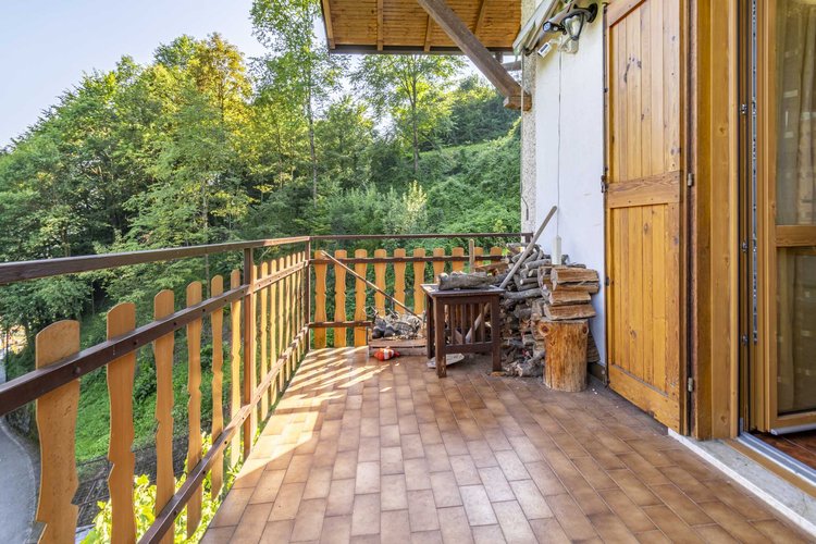 Algua Pagliaro, in villetta bifamiliare, ottimo trilocale con giardino e ampio terrazzo Algua