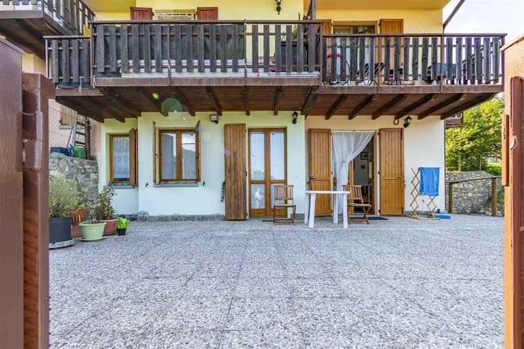 Sant'Omobono Terme in meravigliosa località baciata dal sole della frazione di Valsecca trilocale Sant'Omobono Terme