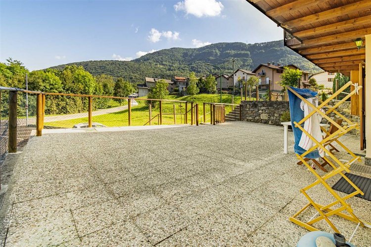 Sant'Omobono Terme in meravigliosa località baciata dal sole della frazione di Valsecca trilocale Sant'Omobono Terme