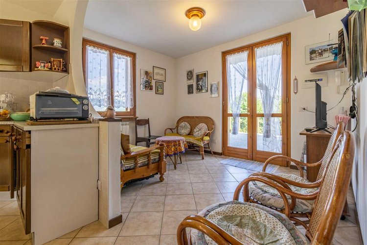 Sant'Omobono Terme in meravigliosa località baciata dal sole della frazione di Valsecca trilocale Sant'Omobono Terme