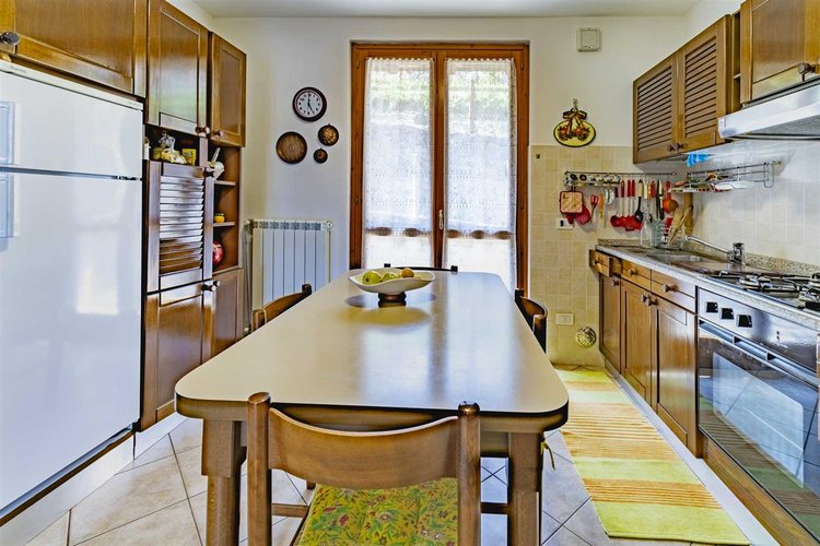 Sant'Omobono Terme in meravigliosa località baciata dal sole della frazione di Valsecca trilocale Sant'Omobono Terme