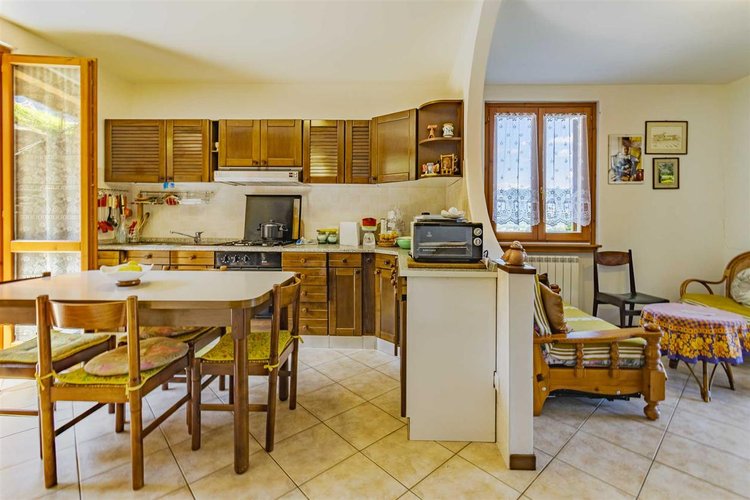 Sant'Omobono Terme in meravigliosa località baciata dal sole della frazione di Valsecca trilocale Sant'Omobono Terme