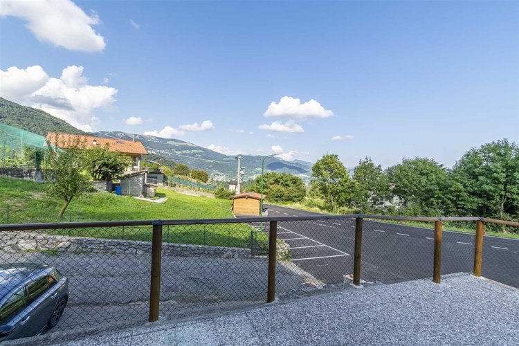 Sant'Omobono Terme in meravigliosa località baciata dal sole della frazione di Valsecca trilocale Sant'Omobono Terme