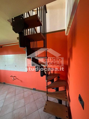 IN POSIZIONE SOLEGGIATA E TRANQUILLA! Val Brembilla