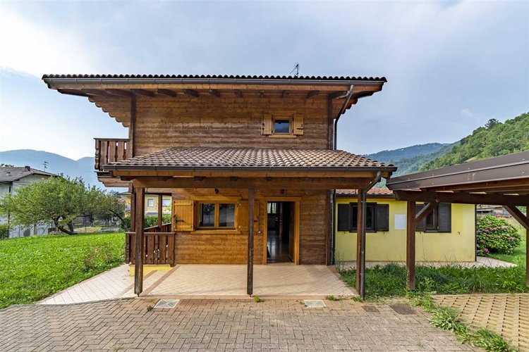 Zogno Poscante, favolosa villa singola stile chalet con terreno