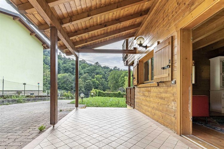 Zogno Poscante, favolosa villa singola stile chalet con terreno Zogno