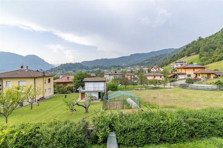 Zogno Poscante, favolosa villa singola stile chalet con terreno Zogno