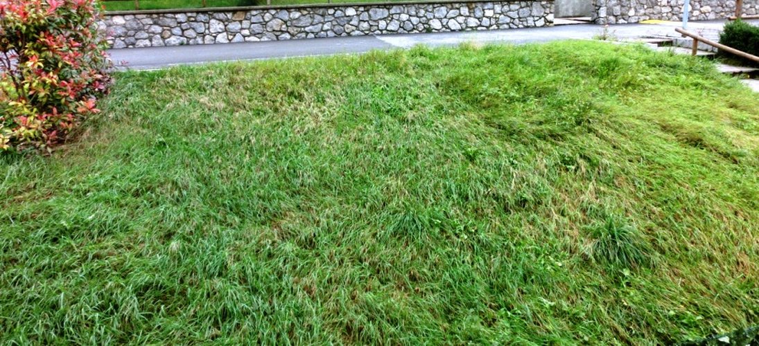 Serina in tipico chalet montano, ottimo trilocale con giardino Serina