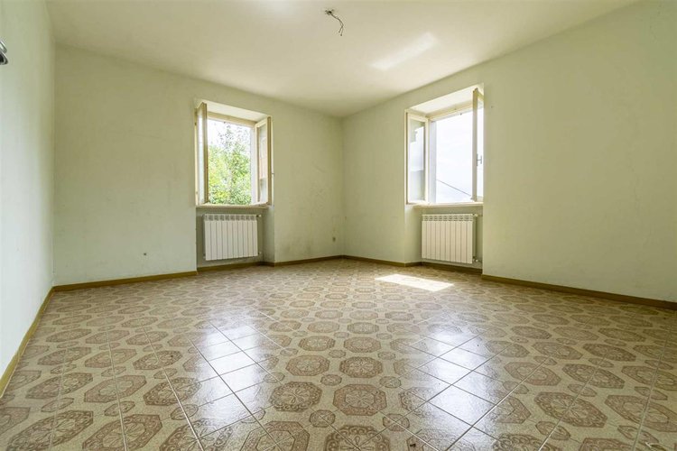 Locatello Imagna vendesi villa singola con giardino Locatello