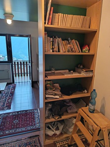 Oltre il Colle, panoramico bilocale balconato con camino e box auto Oltre il Colle