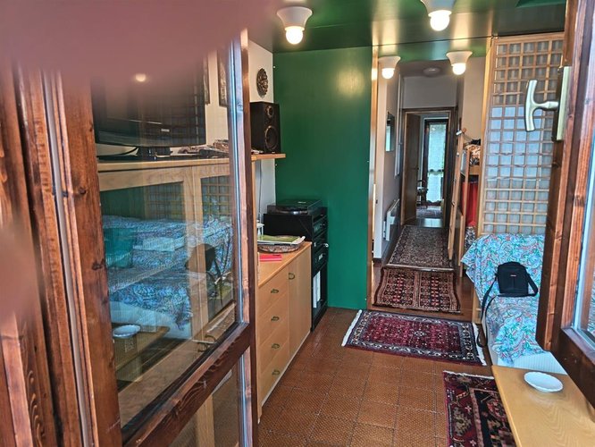 Oltre il Colle, panoramico bilocale balconato con camino e box auto Oltre il Colle