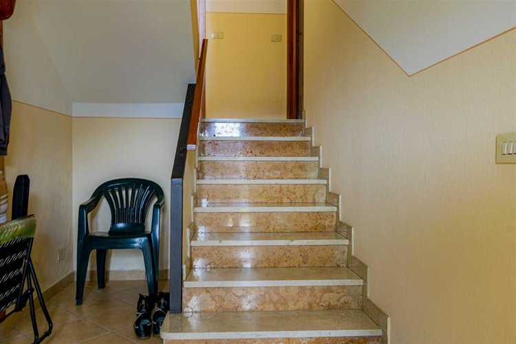 Costa Serina, imperdibile porzione di casa con godibilissimo giardino Costa Serina