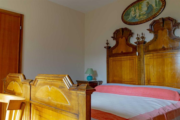 Costa Serina, imperdibile porzione di casa con godibilissimo giardino Costa Serina