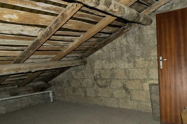 Costa Serina, imperdibile porzione di casa con godibilissimo giardino Costa Serina