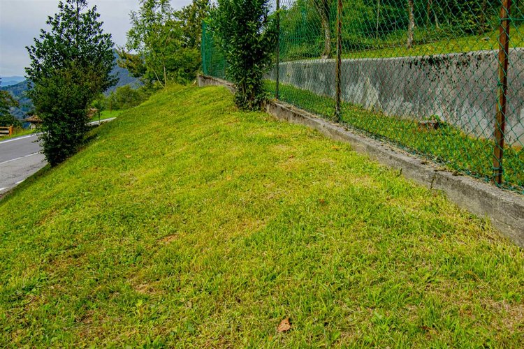 Costa Serina, imperdibile porzione di casa con godibilissimo giardino Costa Serina