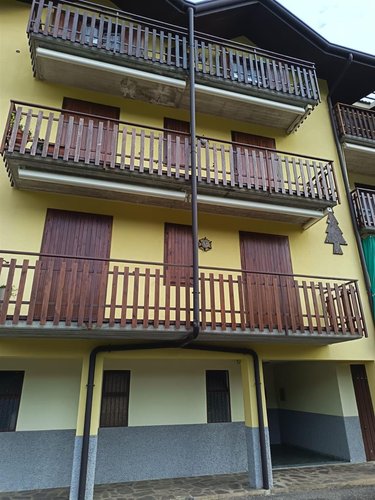 Serina Bagnella, grazioso bilocale con cantina e box auto