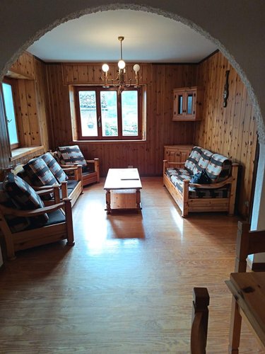 Serina centro, fantastico trilocale arredato Serina