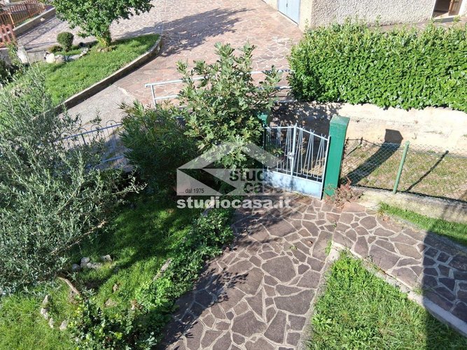 IN CASETTA BIFAMILIARE! Zogno