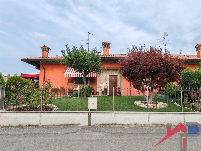 Porzione di Villa bifamiliare Mornico al Serio