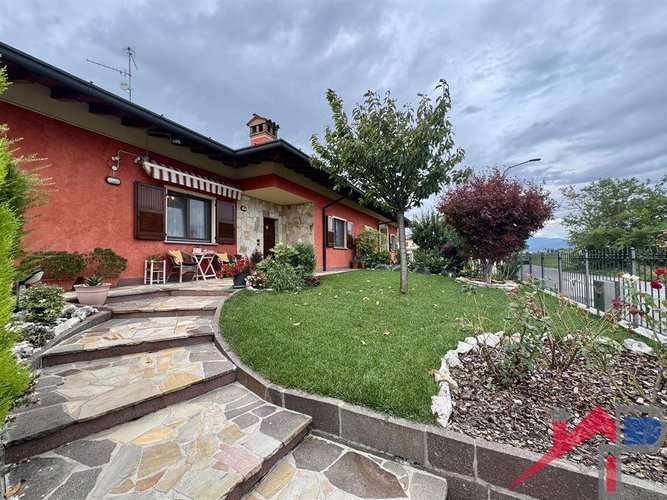 Porzione di Villa bifamiliare Mornico al Serio