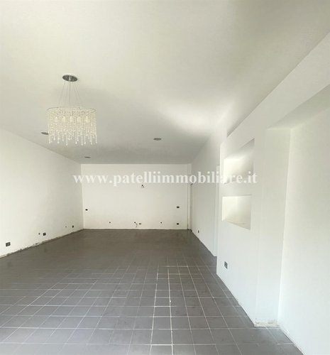 AFFITTASI NEGOZIO A LONGUELO Bergamo