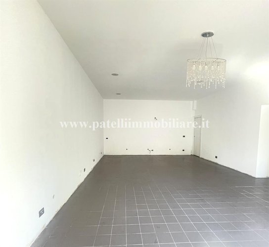 AFFITTASI NEGOZIO A LONGUELO Bergamo