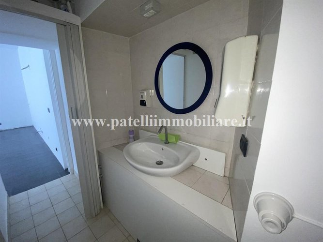 AFFITTASI NEGOZIO A LONGUELO Bergamo