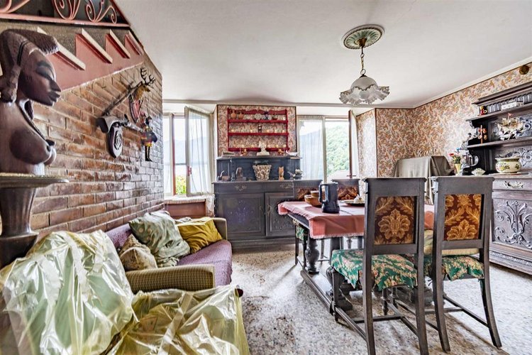 Locatello, soleggiata porzione di casa su tre piani Locatello