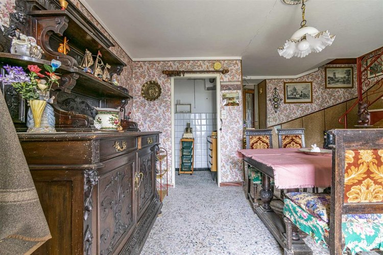 Locatello, soleggiata porzione di casa su tre piani Locatello