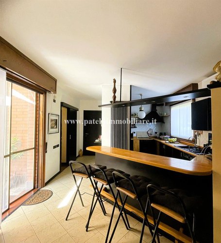 VILLA SINGOLA CON PISCINA Presezzo