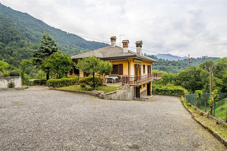 Sant’Omobono Terme alture adorabile villa singola con giardino privato Sant'Omobono Terme