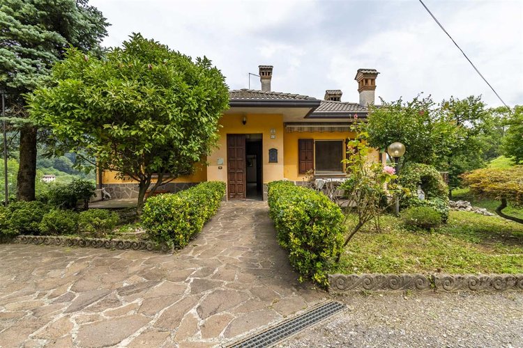 Sant’Omobono Terme alture adorabile villa singola con giardino privato Sant'Omobono Terme