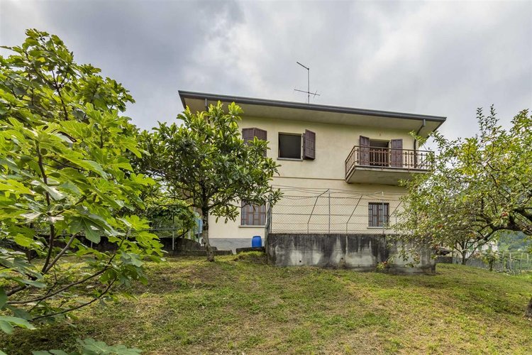 Sant’Omobono Terme alture adorabile villa singola con giardino privato Sant'Omobono Terme