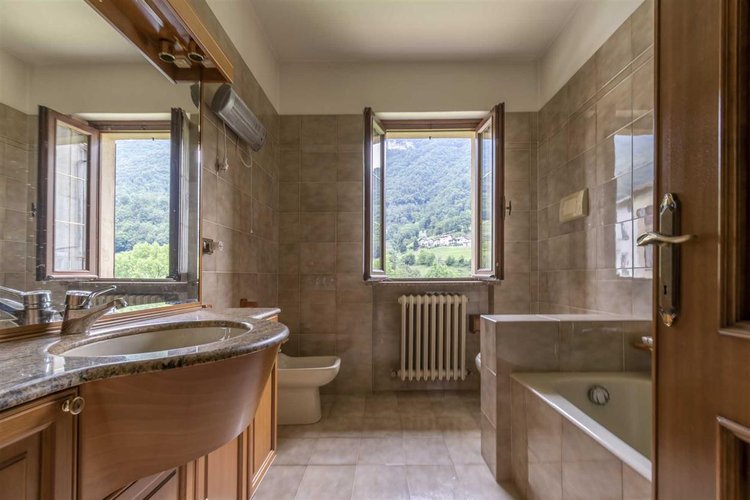 Sant’Omobono Terme alture adorabile villa singola con giardino privato Sant'Omobono Terme