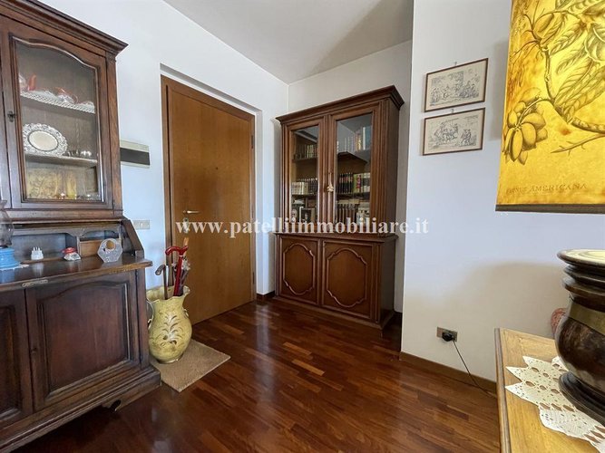 LUMINOSO TRILOCALE CON BOX E CANTINA NEL CUORE DI LONGUELO Bergamo