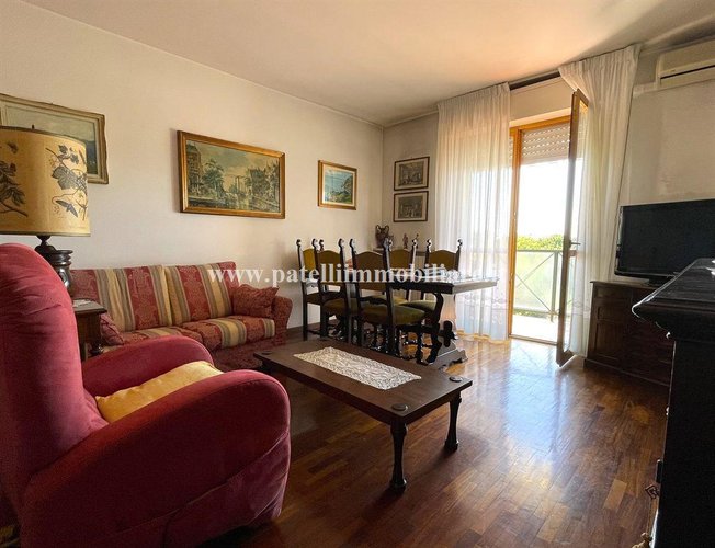 LUMINOSO TRILOCALE CON BOX E CANTINA NEL CUORE DI LONGUELO Bergamo