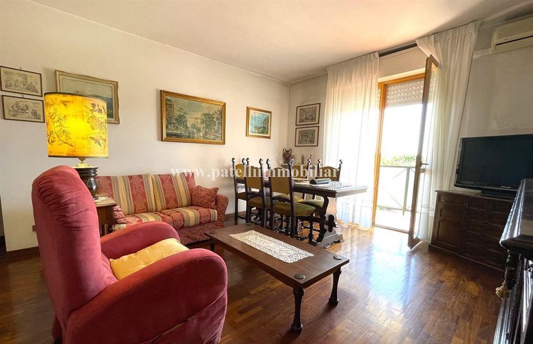 LUMINOSO TRILOCALE CON BOX E CANTINA NEL CUORE DI LONGUELO Bergamo