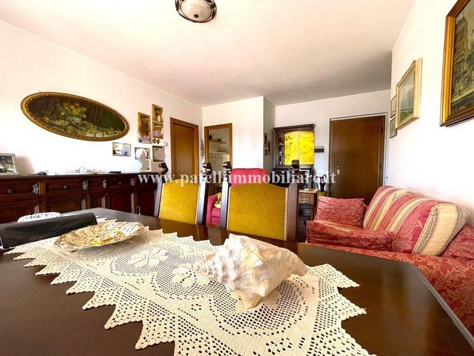 LUMINOSO TRILOCALE CON BOX E CANTINA NEL CUORE DI LONGUELO Bergamo